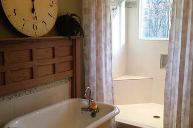 クリーブランドにあるエクレクティックスタイルのおしゃれな浴室の写真