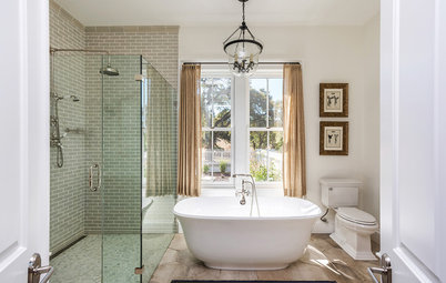 Vintage-Inspired Bathroom Feels Grand and Cozy