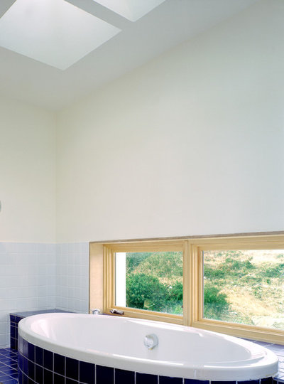 Modern Bathroom by Dorman Architects
