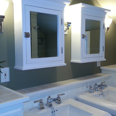 Mid-sized arts and crafts beige tile bathroom photo in Philadelphia