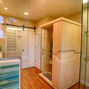 75+ Badezimmer mit Vinylboden und Sauna Ideen & Bilder - März 2021