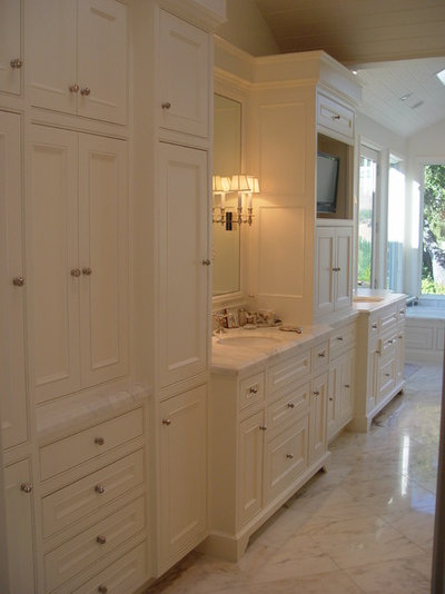 Traditional Bathroom by Home Systems , Wendi Zampino