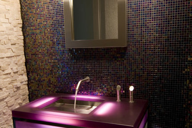 ラスベガスにあるコンテンポラリースタイルのおしゃれな浴室の写真