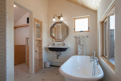 Elegant bathroom photo in Albuquerque