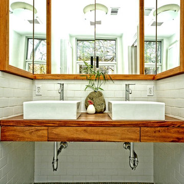Appetite House - Master Bathroom Sinks
