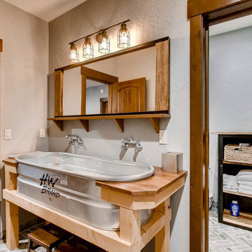Apre Ski Spruce Log Cabin