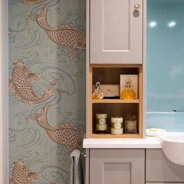 Aqua master ensuite with fish wallpaper, Brighton Marina