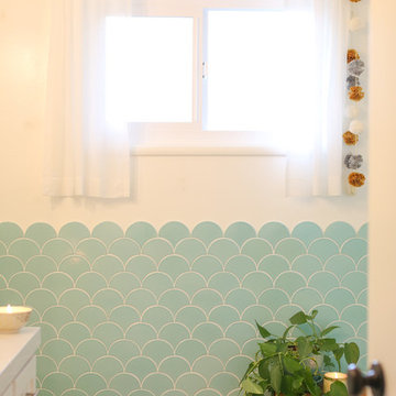 Aqua Scalloped Tile Bathroom