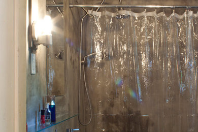 モントリオールにあるモダンスタイルのおしゃれな浴室の写真