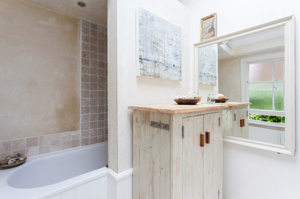 Shabby-chic Style Bathroom by Chris Snook