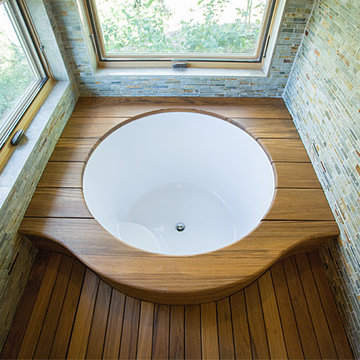 Asian Inspired Bathtub and Surround