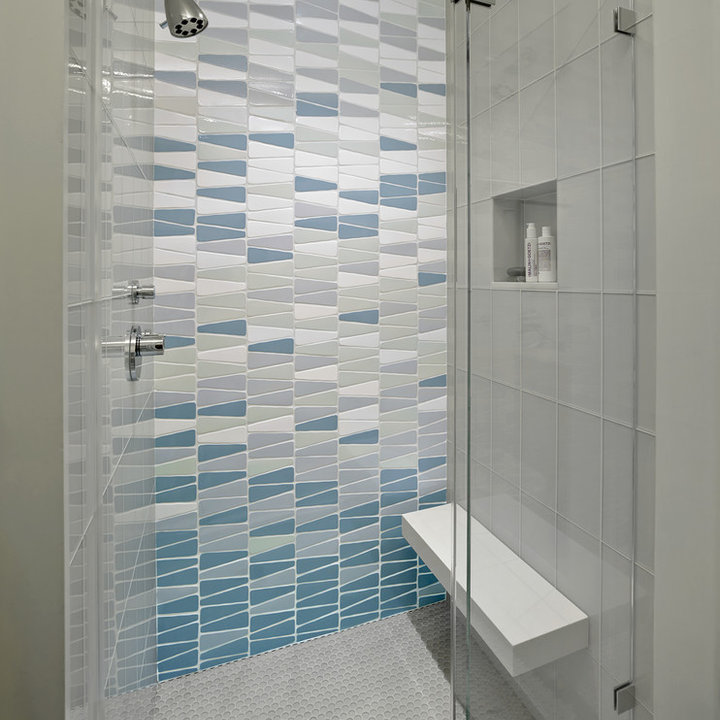 Niche For Shaving Legs Photos & Ideas Houzz