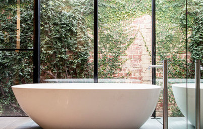 Which Bath is Best: Freestanding or Fitted?