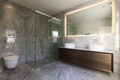 Photo of a contemporary bathroom in London.