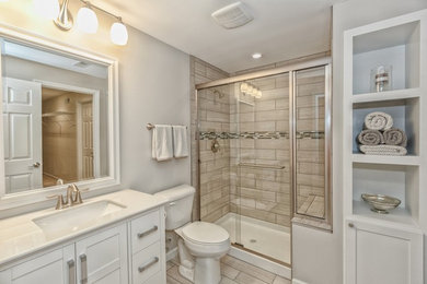 Example of a bathroom design in St Louis