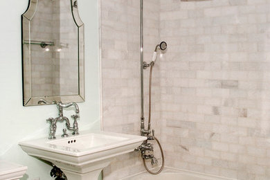 Example of a classic bathroom design with a pedestal sink