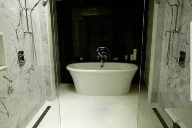 Inspiration for a modern master bathroom remodel in Toronto