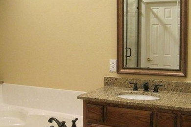 Bathroom - traditional bathroom idea in Dallas