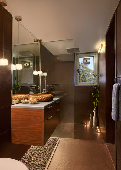 Modern Bathroom Bathija Residence