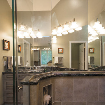 Bathroom 4 by designer, Jennifer Trentadue