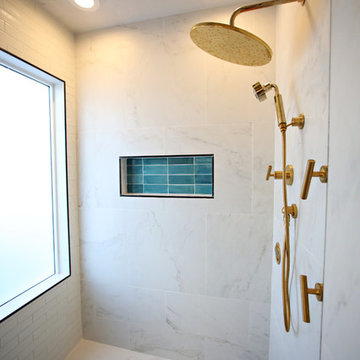 Bathroom 906