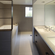 Modern Bathroom by Martinkovic Milford Architects