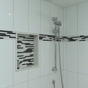 Bathroom: Black and White Accent Tile