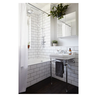 | Brick Tiles & Timeless Design Klassisk - Badeværelse - London - Mônty | Houzz