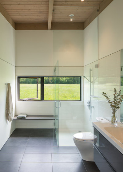 Midcentury Bathroom by David Coleman / Architecture