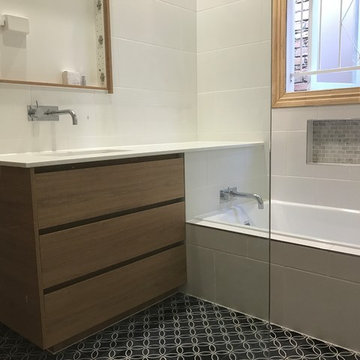 Bathroom - Encaustics in Bardon