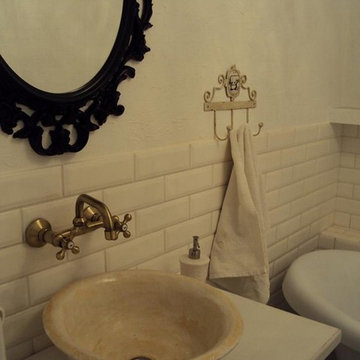 Bathroom in shabby chic style with  old-fashioned ceramic basina