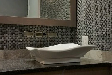 シアトルにあるおしゃれな浴室の写真
