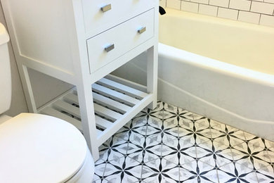 Bathroom - mid-century modern bathroom idea in Portland