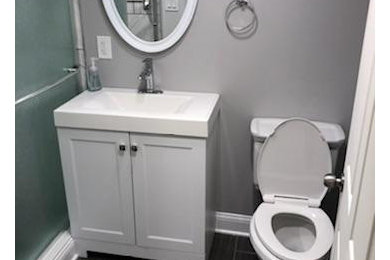 Design ideas for a contemporary bathroom in Baltimore.