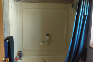Photo of a modern bathroom in Minneapolis.