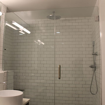 Bathroom remodeling - Shower & Bathtub combo - Black-n-white