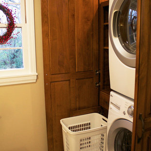 75+ Badezimmer mit verzierten Schränken und Wäscheaufbewahrung Ideen