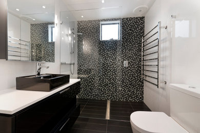 メルボルンにあるモダンスタイルのおしゃれな浴室の写真