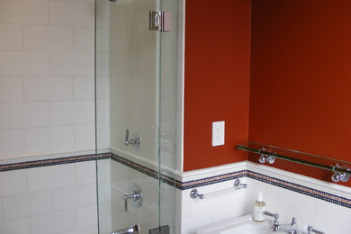 Inspiration for a modern bathroom remodel in Philadelphia
