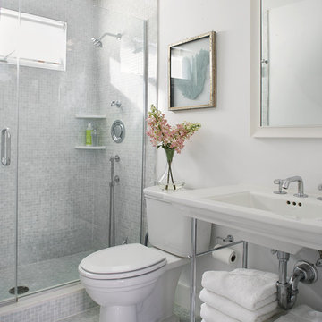 75 Green Floor Bathroom Ideas You Ll Love June 2022 Houzz - Cost To Add Small Bathroom In Garage Philippines