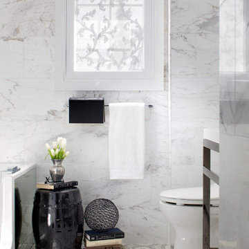 Bathroom Space for a Canadian Crooner
