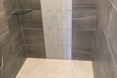 オマハにあるトランジショナルスタイルのおしゃれな浴室の写真