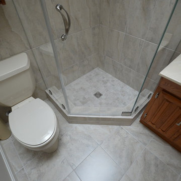 Bathroom with neo angle shower