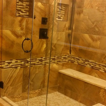 Bathroom wrapped in Marble and Luxury