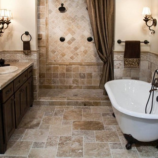 75 Beautiful Travertine Tile Shower Curtain Pictures Ideas May 2021 Houzz