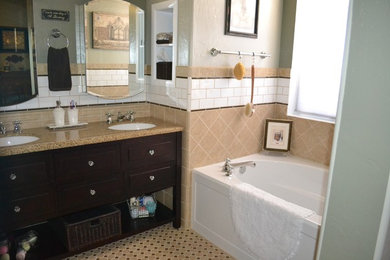 Inspiration for a farmhouse bathroom remodel in Phoenix