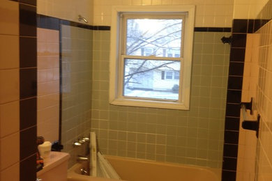 Example of a classic bathroom design in Bridgeport