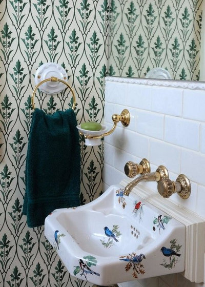Классический Ванная комната by KMNelson Design, LLC