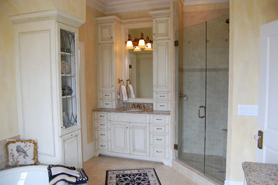 Example of a bathroom design in Charlotte