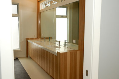 Bathroom - contemporary bathroom idea in Calgary